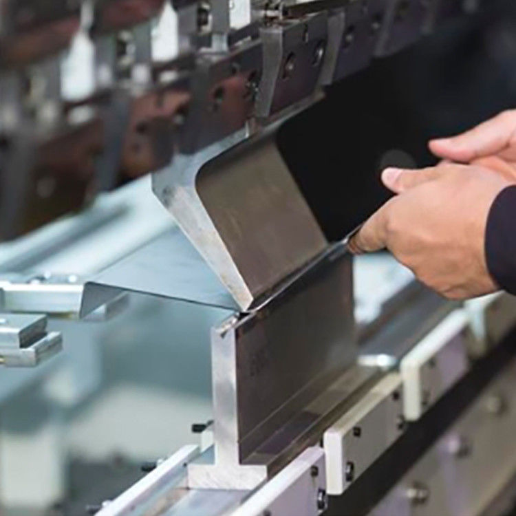 Production de tôles personnalisées pour l'industrie médicale. Fabrication en acier inoxydable et en aluminium.