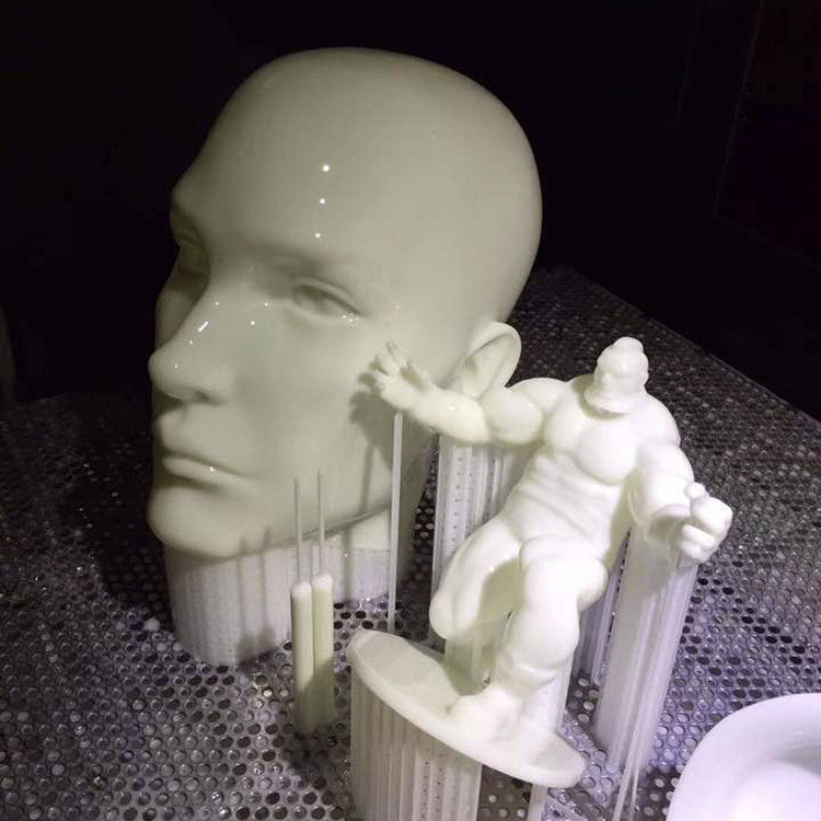 Modèles d'action 3D en plastique personnalisés pour le prototypage rapide